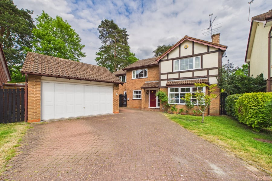 Thorpe Close, Wokingham