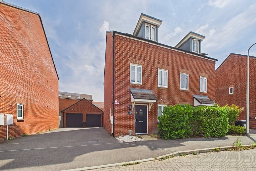 Ifould Crescent, Wokingham