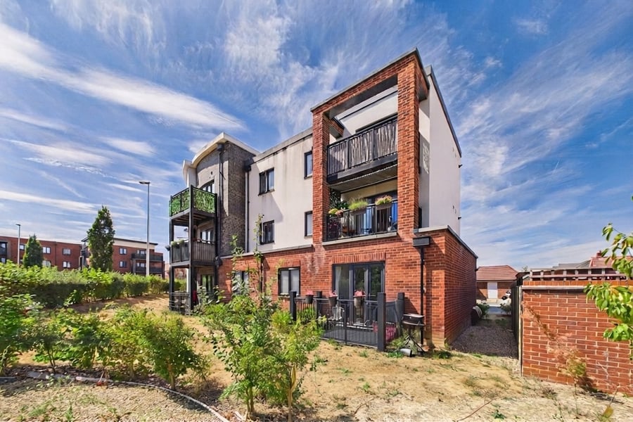 Potter Crescent, Wokingham